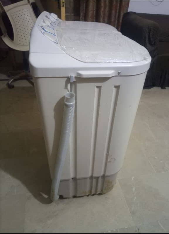 Washing machine with dryer 1