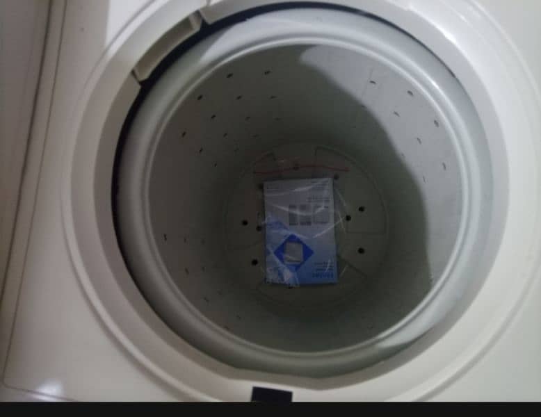 Washing machine with dryer 7