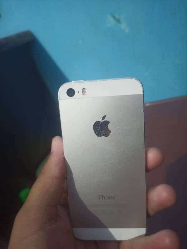 IPhone 5s  32GB PTA 2