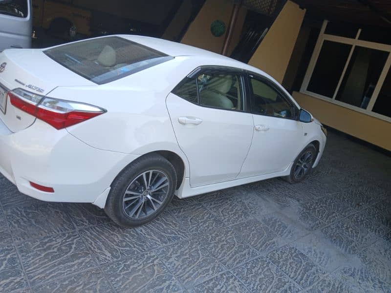 Toyota Corolla Altis 2019 4