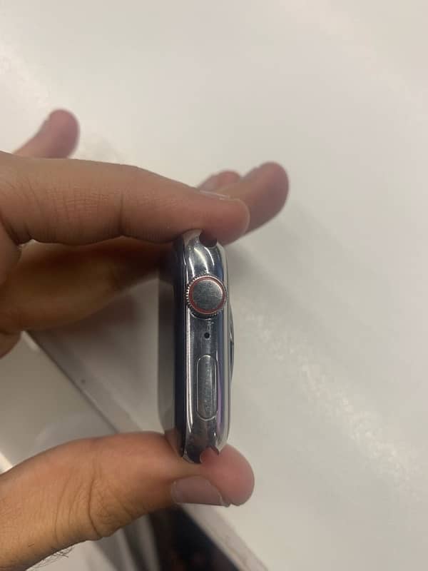 apple watch series 4 (44mm, stainless steel) 3