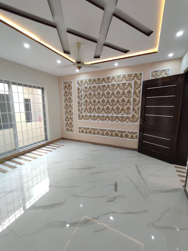 10 marla separate gate separate entrance brand new luxury Spanish upper portion available for rent near ucp University or Emporium Mall or shaukat khanum hospital or abdul sattar eidi road M2 1