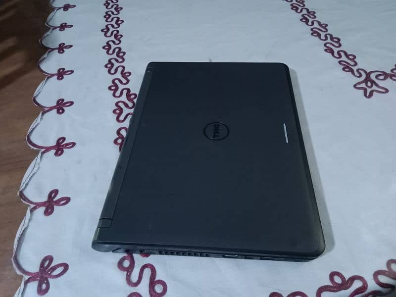 Dell Latitude 3340 core i3 5th gen slim laptop 9