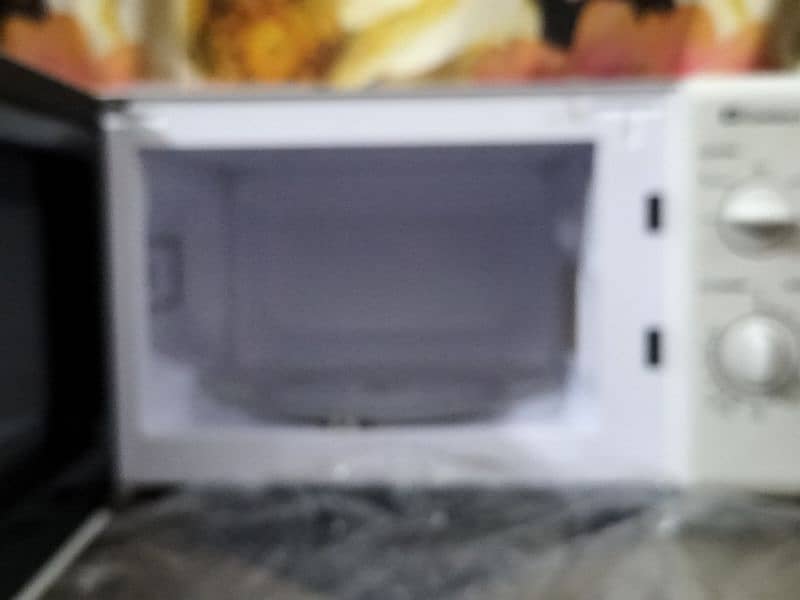 Dawalance Microwave 3