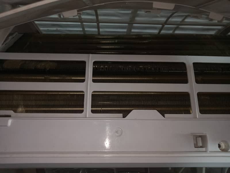 2 ton split Ac gree model G10. 0