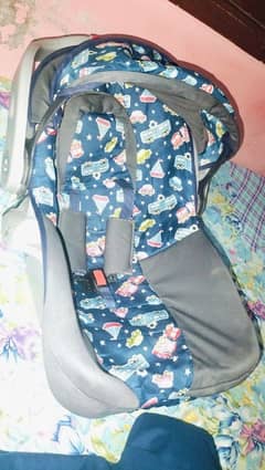 Baby carrier & car seat 2 in 1 is available for sale