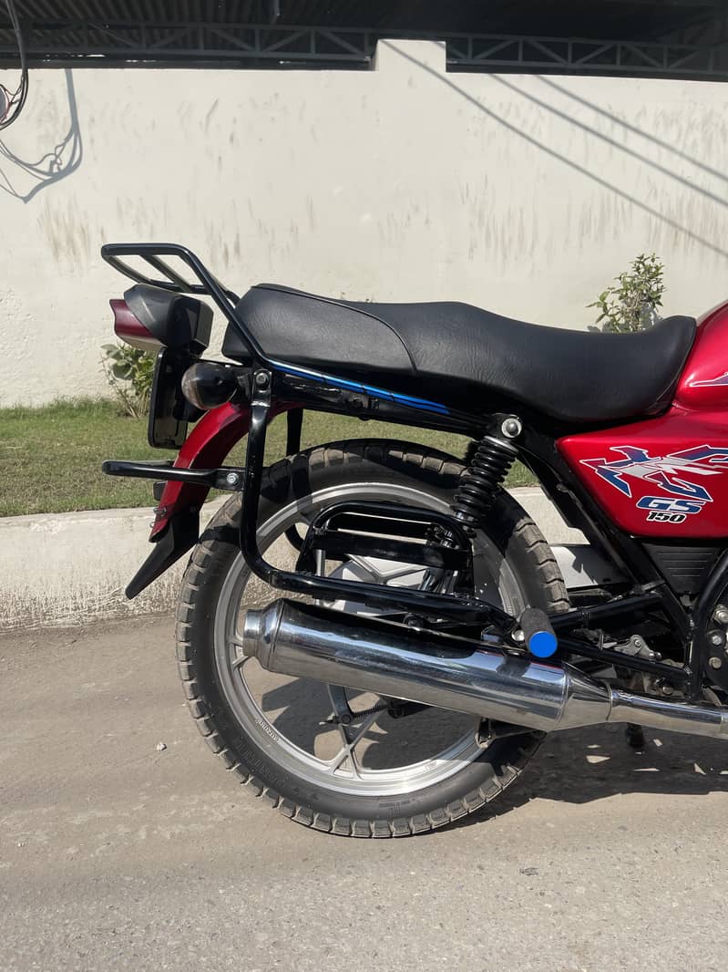 Suzuki GS 150 | Model 2022 | Red Colour | LAHORE Registered 4