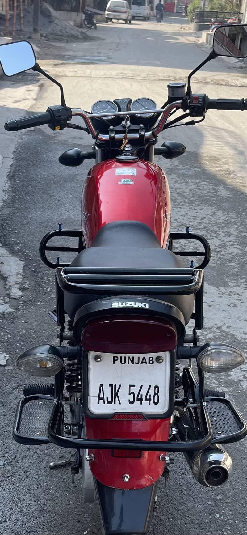 Suzuki GS 150 | Model 2022 | Red Colour | LAHORE Registered 7