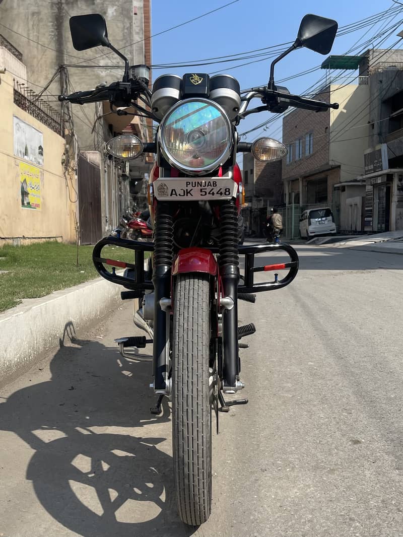 Suzuki GS 150 | Model 2022 | Red Colour | LAHORE Registered 12