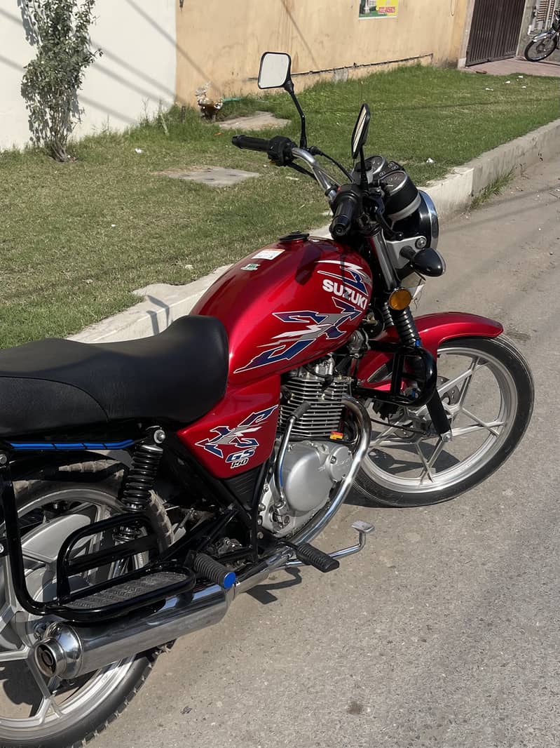 Suzuki GS 150 | Model 2022 | Red Colour | LAHORE Registered 13