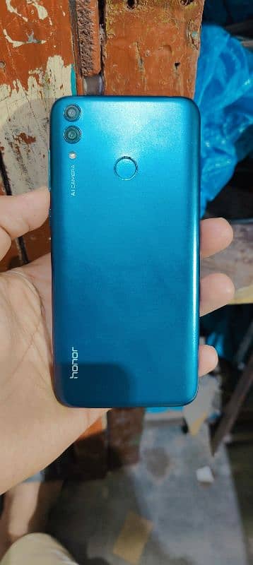 Huawei Honor 8C 1