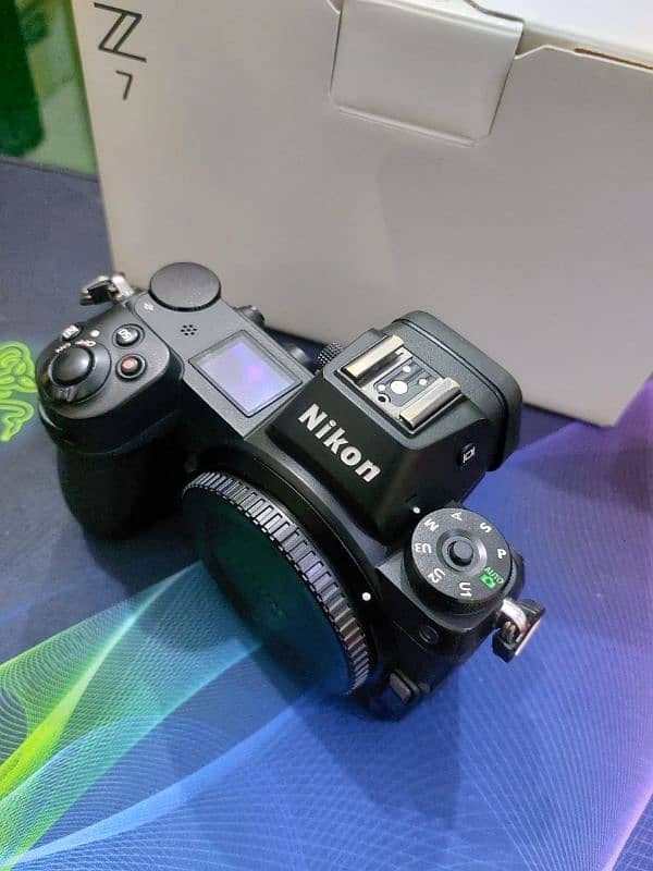 Nikon Z7 body with box 2