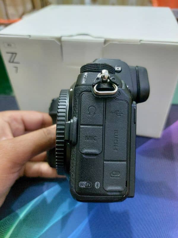 Nikon Z7 body with box 7