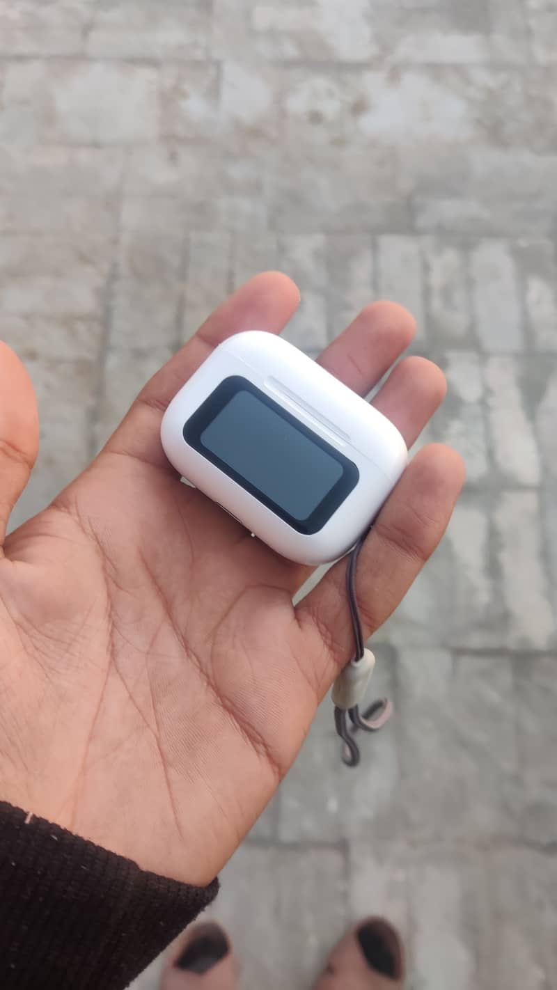 Airbuds v20 pro urgent sale 1