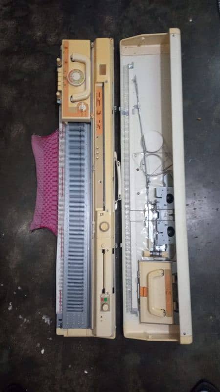 Brother Knitting Machine Model-KH871 1