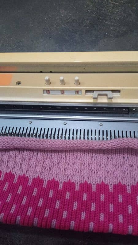 Brother Knitting Machine Model-KH871 3