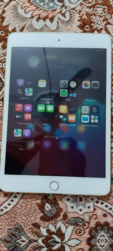 Ipad Mini 4.128 GB for sale 3