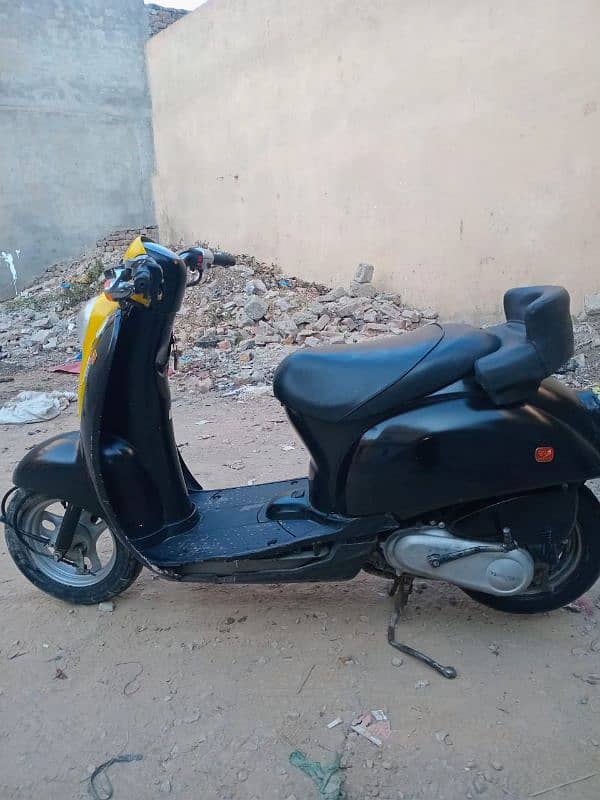 SCOOTY FOR SALE 0