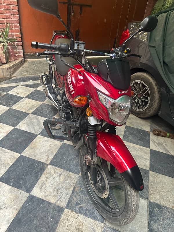 Suzuki GR 150 red color 2022 model like a new no work required 2