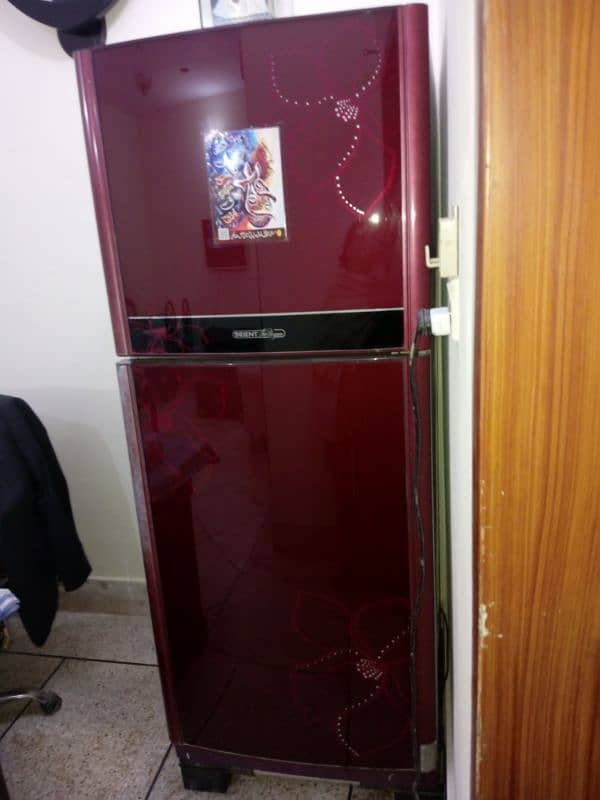 Orient Red Glossy Queen Size Refrigerator. 0