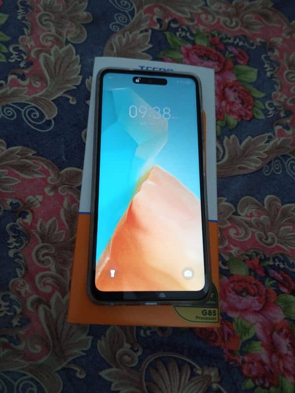 Tecno spark 20 8+8 128 gb 1