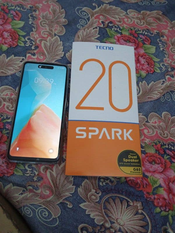 Tecno spark 20 8+8 128 gb 2