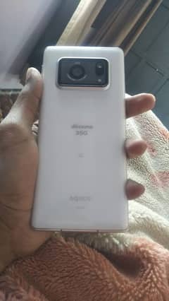 Aquos r6