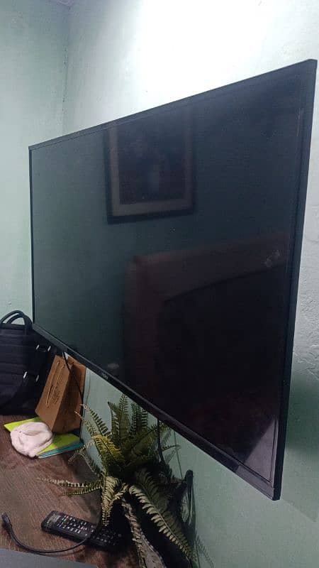 Selling Haier LCD 40 inch 1