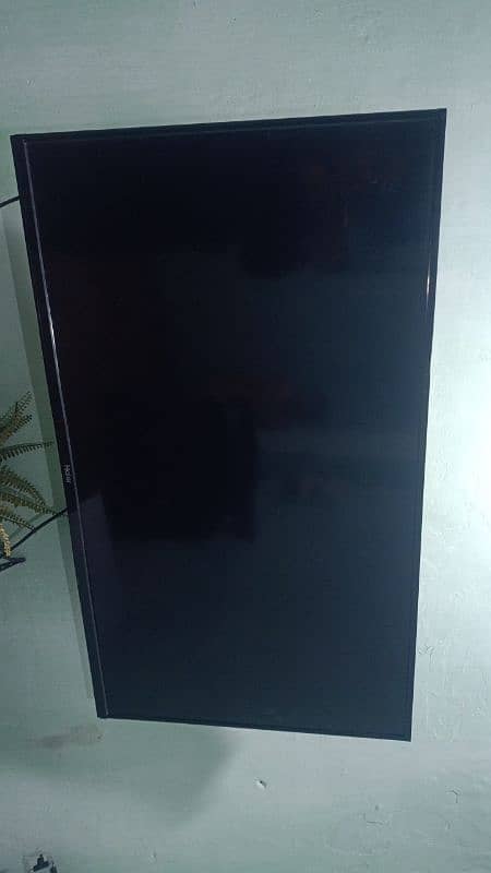 Selling Haier LCD 40 inch 2