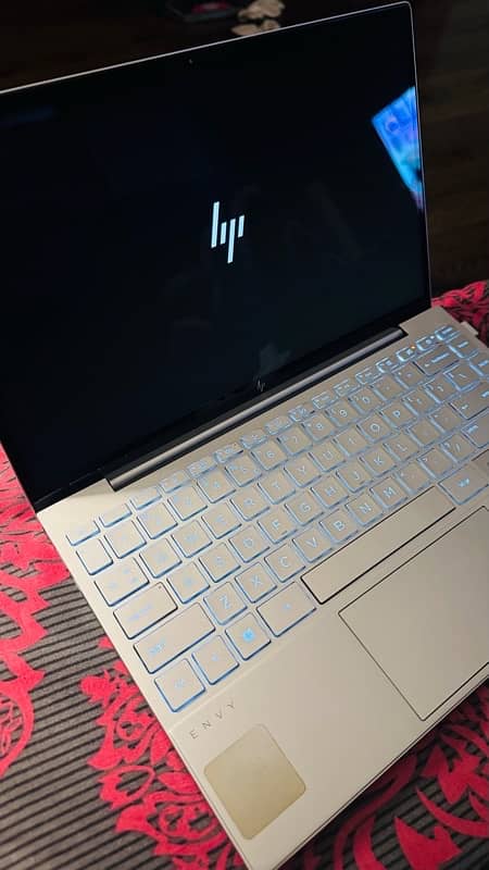 HP envy 13 core i5 11th gen 8/512gb 0