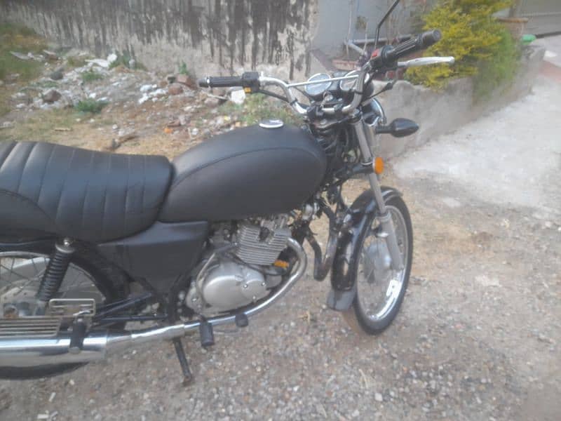 Suzuki GS 150 1