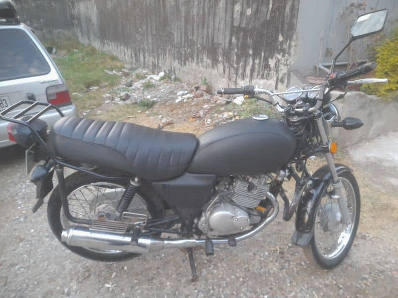 Suzuki GS 150 2