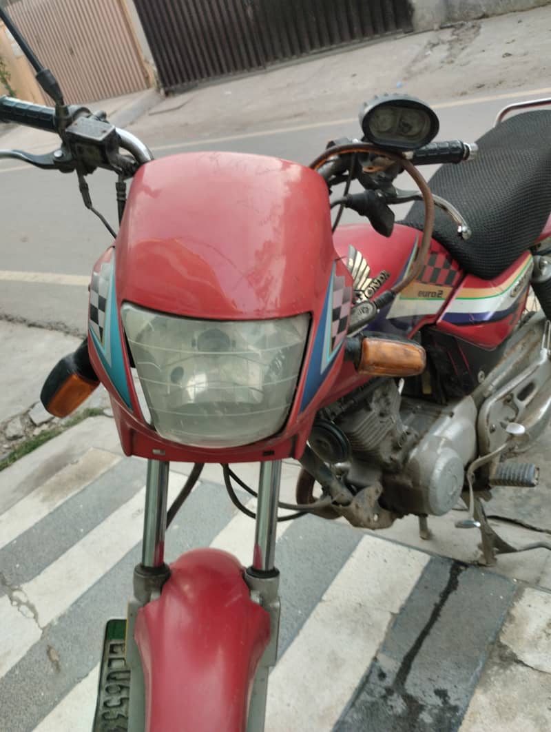 Honda 125 Deluxe 1