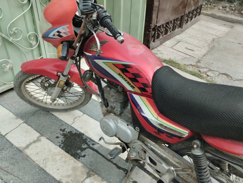 Honda 125 Deluxe 3