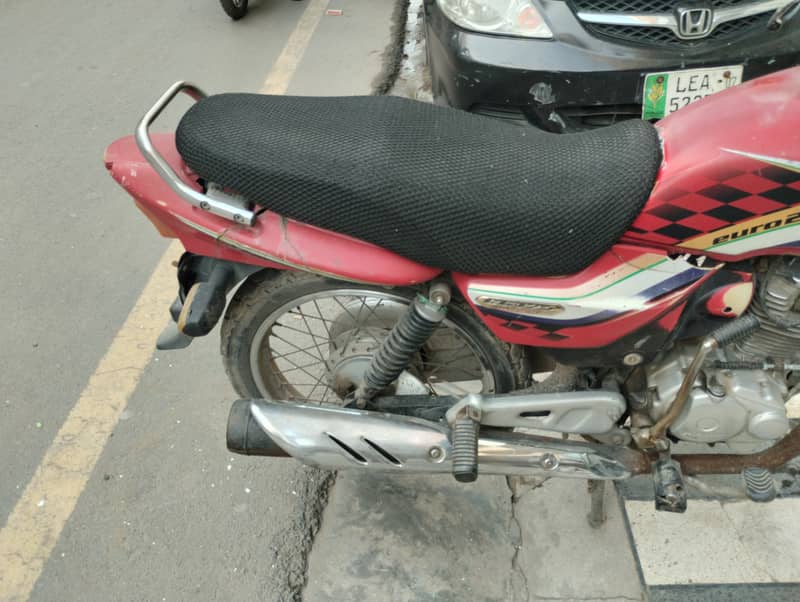 Honda 125 Deluxe 10