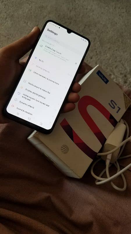 vivo s1 6gb 128gb with box charger 4