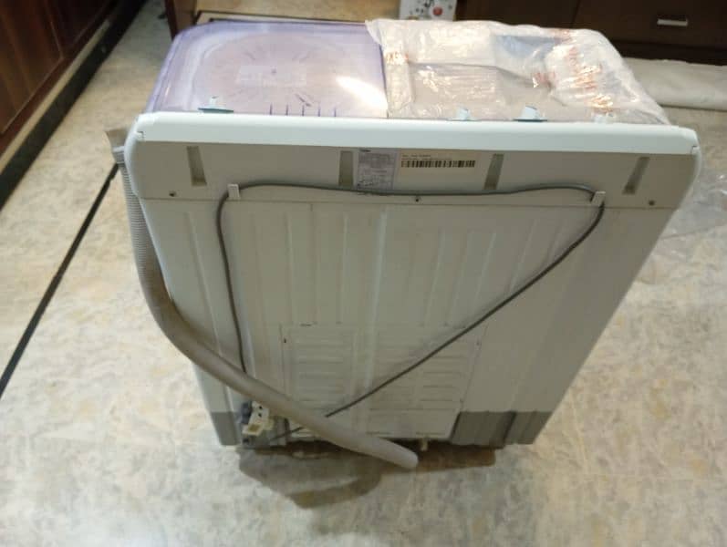 very less used Haier 10kg twin tub HWM 100 bsr 6