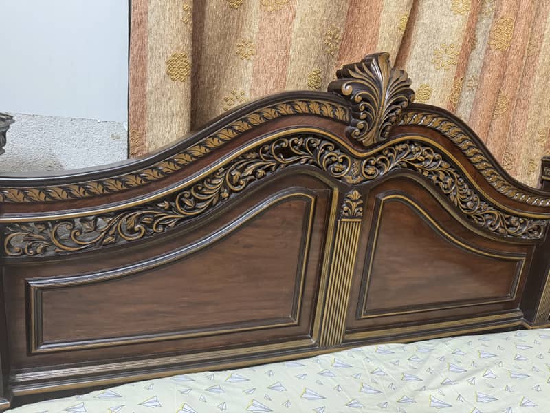 Pure Chinioti wooden  king size bed set in good condition 0