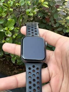 apple watch series 4 nike+