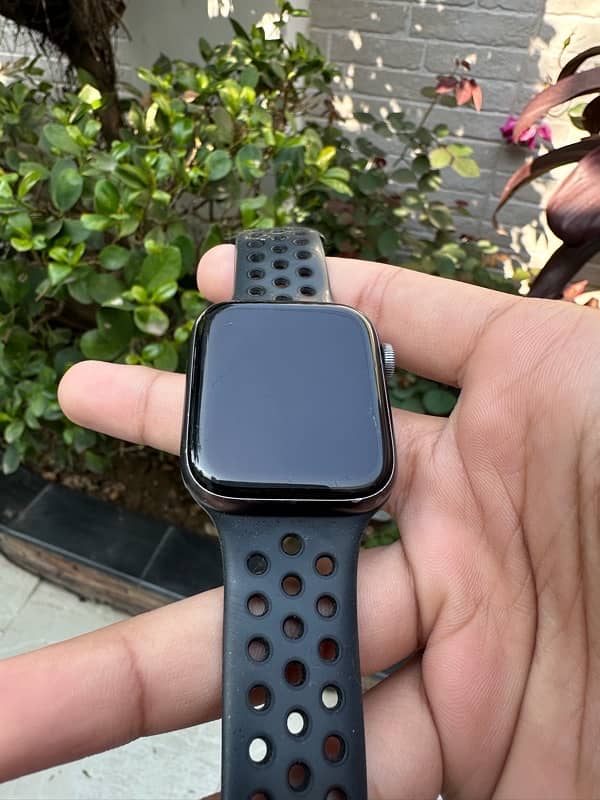 apple watch series 4 nike+ 1