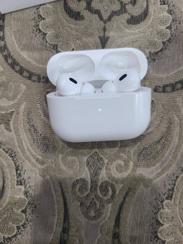 iPhone earpods 1