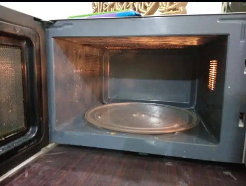 PEL Full Size Microwave Oven Urgent Sale 2