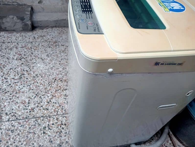 haier fully auto matic  original condition washing machine 8