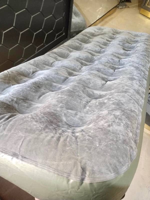 Air mattress (New Condition) from USA 3