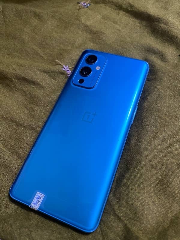 urgent sale one plus 9 condition 10/10 blue color 3