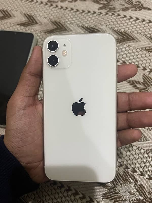 IPhone 11 water pack 64gb factory unlock no open no repair white color 8