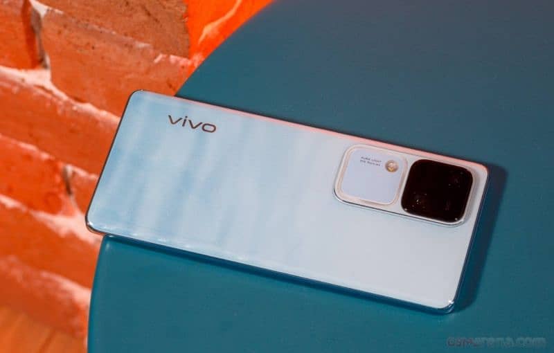 Vivo V30 0