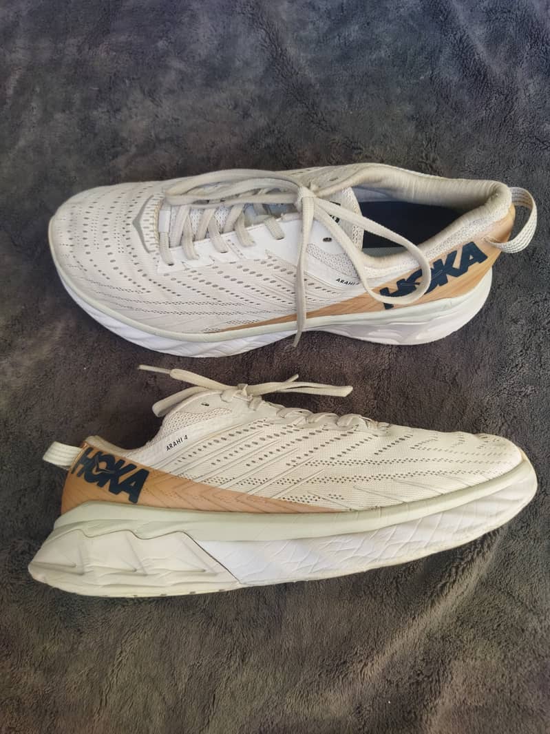 HOKA ARAHI 4 (Preloved Shoes) 2