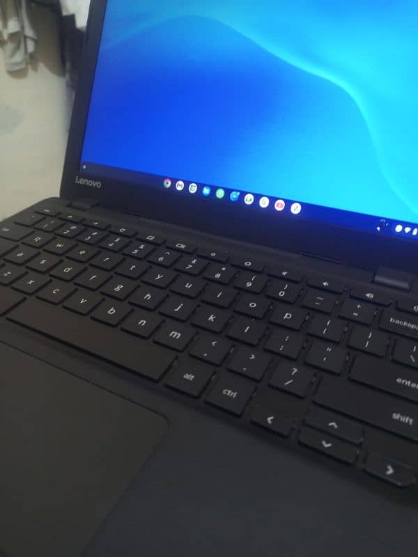 chrome OS laptop new condition playstore supported 2