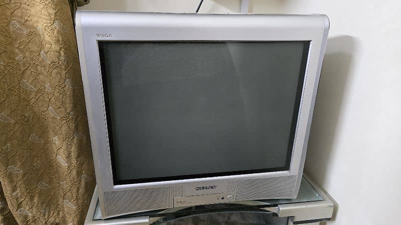 Sony 21" TV with Trolley 2